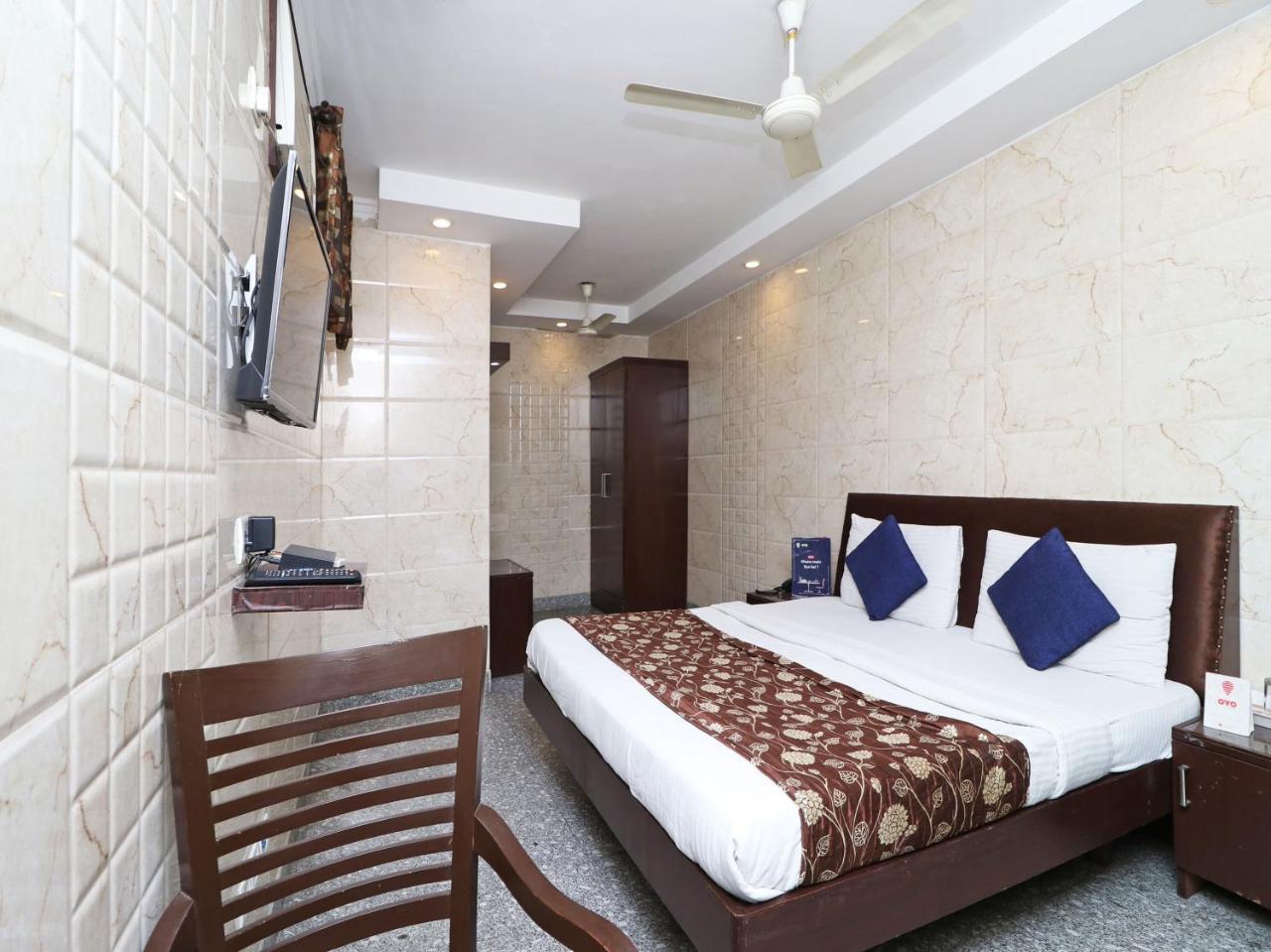Oyo 2705 Hotel Preet Palace Nova Deli Exterior foto