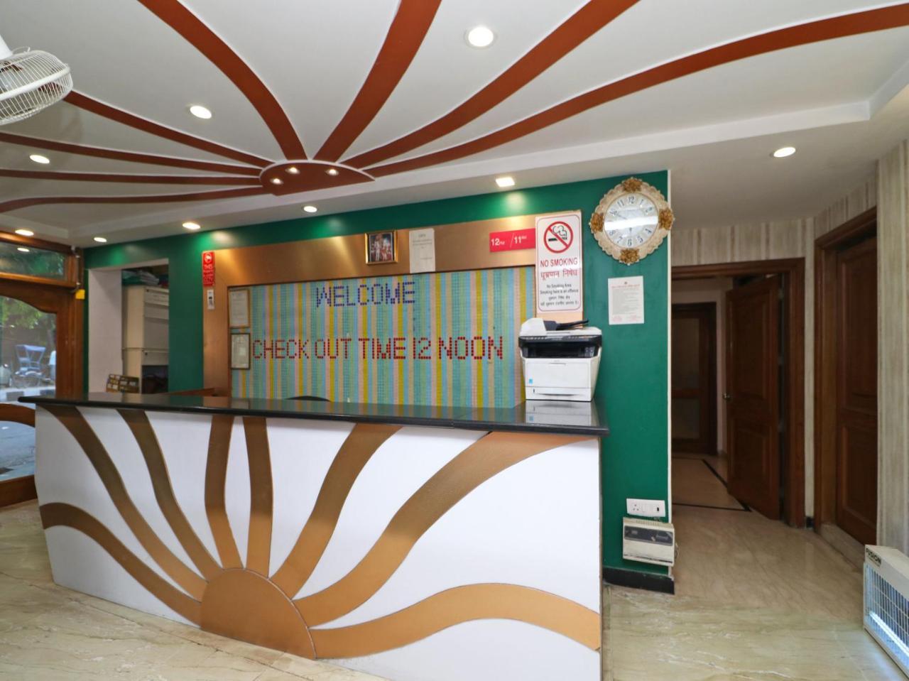 Oyo 2705 Hotel Preet Palace Nova Deli Exterior foto