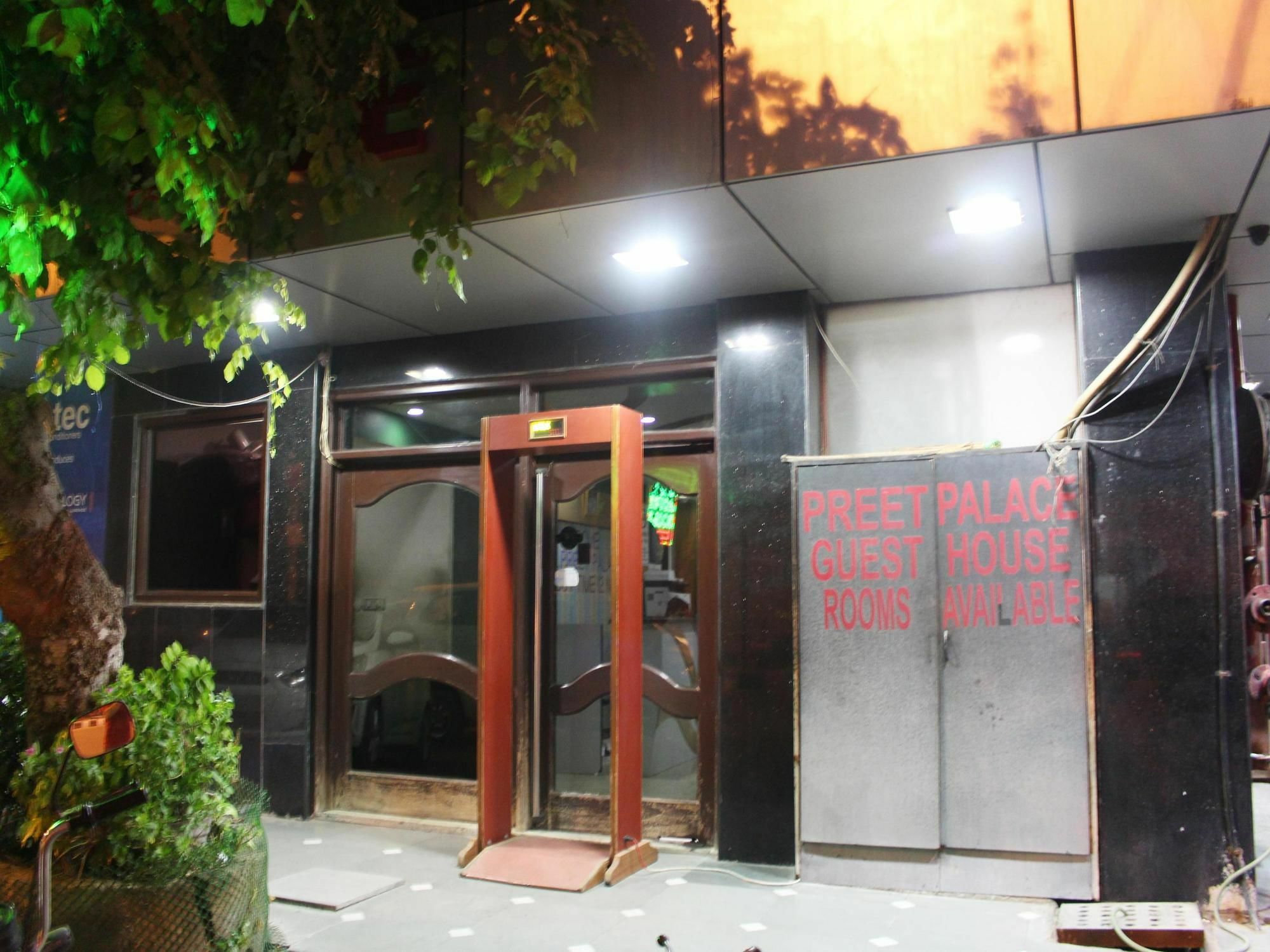 Oyo 2705 Hotel Preet Palace Nova Deli Exterior foto
